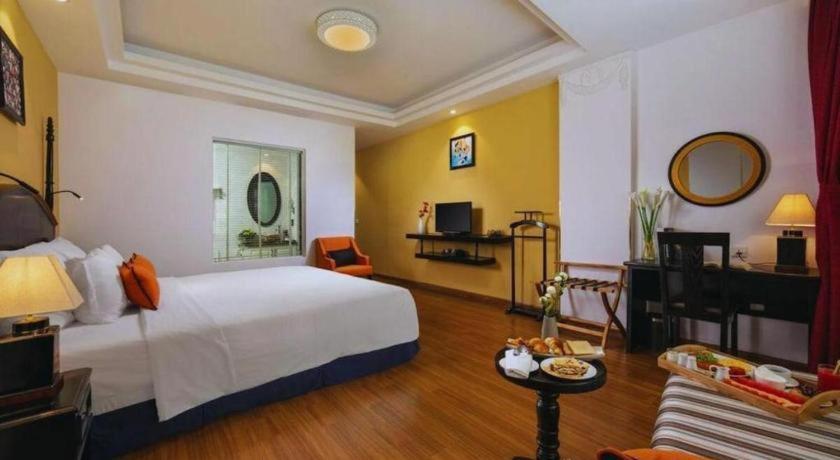 Hotel Des Arts - The Noble